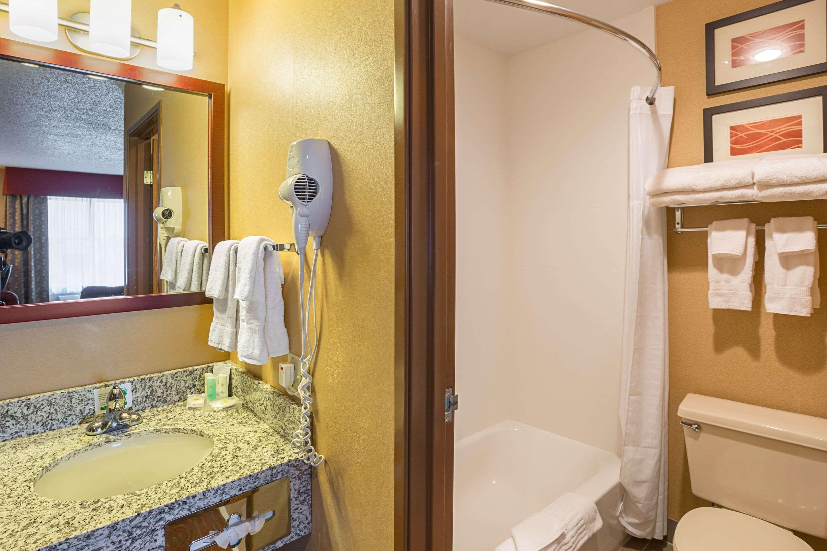 Quality Inn York Buitenkant foto